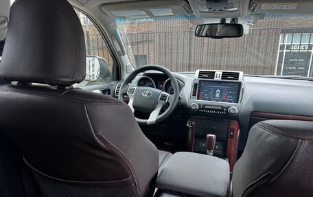Toyota Land Cruiser Prado 150 рестайлинг 2, 2016 год, 3 950 000 рублей, 9 фотография