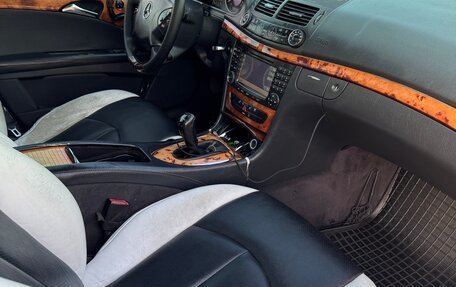 Mercedes-Benz E-Класс, 2004 год, 650 000 рублей, 10 фотография