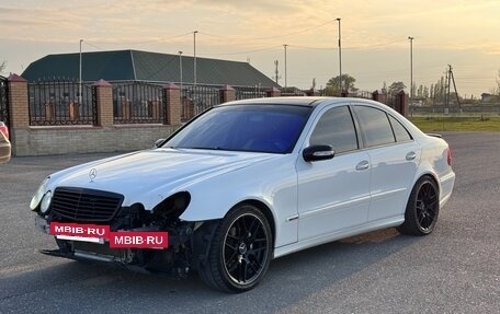 Mercedes-Benz E-Класс, 2004 год, 650 000 рублей, 6 фотография
