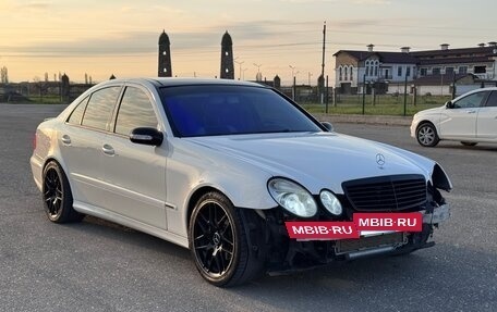 Mercedes-Benz E-Класс, 2004 год, 650 000 рублей, 8 фотография