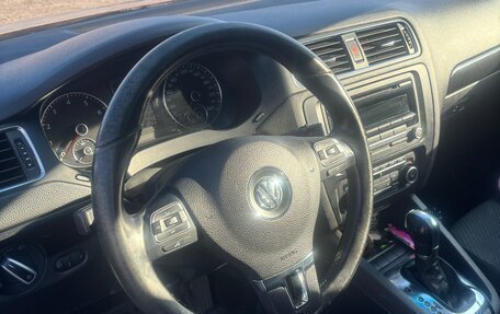 Volkswagen Jetta VI, 2012 год, 550 000 рублей, 10 фотография