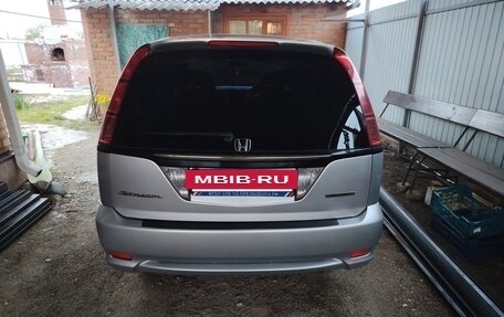 Honda Stream I рестайлинг, 2004 год, 800 000 рублей, 2 фотография