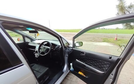 Honda Stream I рестайлинг, 2004 год, 800 000 рублей, 13 фотография