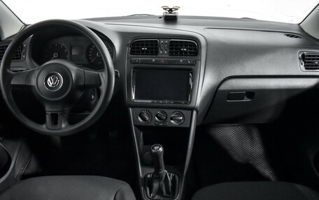 Volkswagen Polo VI (EU Market), 2011 год, 525 000 рублей, 14 фотография