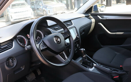 Skoda Octavia, 2018 год, 1 840 000 рублей, 13 фотография