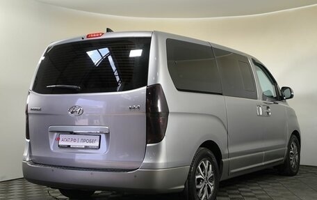 Hyundai H-1 II рестайлинг, 2018 год, 2 550 000 рублей, 4 фотография