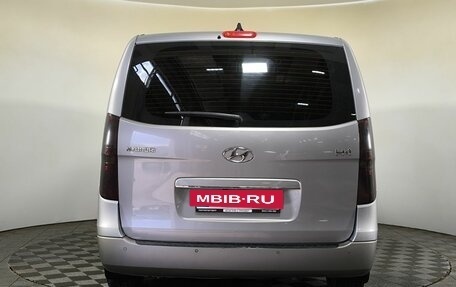 Hyundai H-1 II рестайлинг, 2018 год, 2 550 000 рублей, 5 фотография