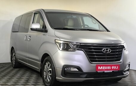 Hyundai H-1 II рестайлинг, 2018 год, 2 550 000 рублей, 3 фотография