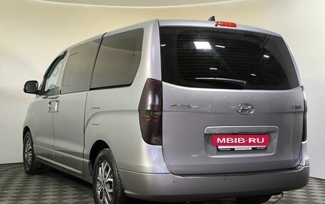 Hyundai H-1 II рестайлинг, 2018 год, 2 550 000 рублей, 6 фотография