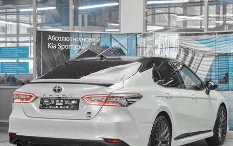 Toyota Camry, 2021 год, 3 195 000 рублей, 6 фотография