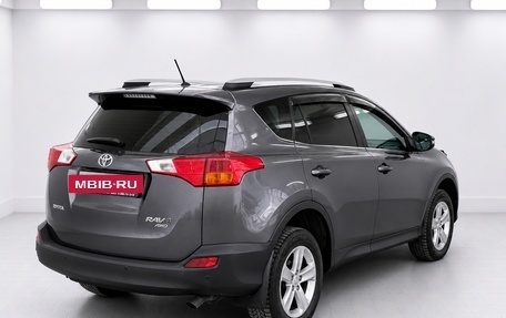 Toyota RAV4, 2013 год, 1 715 000 рублей, 4 фотография