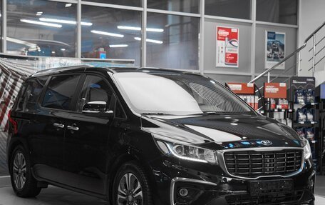 KIA Carnival III, 2018 год, 2 549 000 рублей, 3 фотография