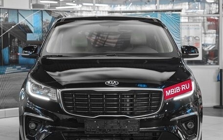 KIA Carnival III, 2018 год, 2 549 000 рублей, 2 фотография
