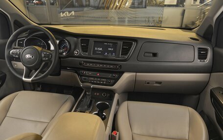 KIA Carnival III, 2018 год, 2 549 000 рублей, 9 фотография