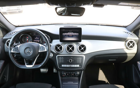 Mercedes-Benz GLA, 2019 год, 2 300 000 рублей, 12 фотография