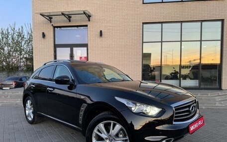 Infiniti FX II, 2012 год, 1 850 000 рублей, 1 фотография