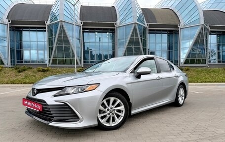 Toyota Camry, 2020 год, 2 400 000 рублей, 2 фотография