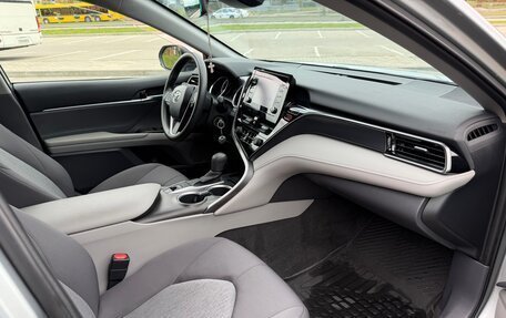 Toyota Camry, 2020 год, 2 400 000 рублей, 11 фотография