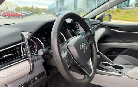 Toyota Camry, 2020 год, 2 400 000 рублей, 9 фотография