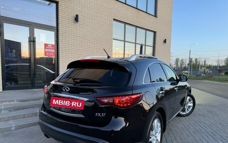 Infiniti FX II, 2012 год, 1 850 000 рублей, 15 фотография