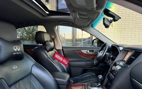 Infiniti FX II, 2012 год, 1 850 000 рублей, 27 фотография