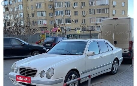Mercedes-Benz E-Класс, 1999 год, 450 000 рублей, 1 фотография