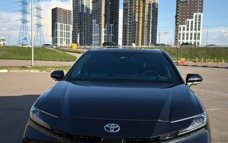 Toyota Camry, 2025 год, 3 750 000 рублей, 2 фотография