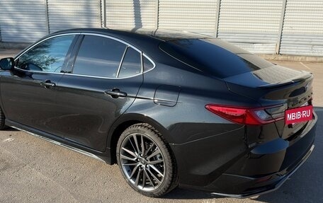 Toyota Camry, 2025 год, 3 750 000 рублей, 5 фотография