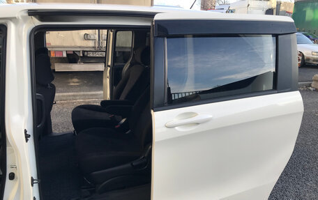 Honda Freed I, 2010 год, 1 070 000 рублей, 9 фотография