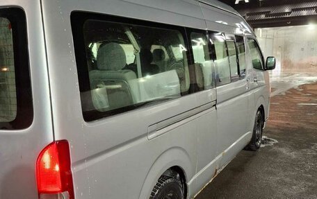 Toyota HiAce H200, 2006 год, 1 250 000 рублей, 10 фотография