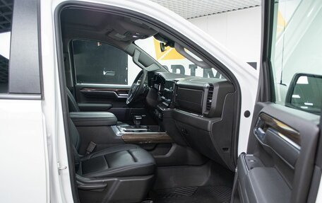 Chevrolet Silverado, 2025 год, 10 999 000 рублей, 25 фотография