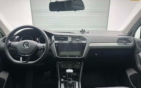 Volkswagen Tiguan II, 2021 год, 2 343 300 рублей, 10 фотография