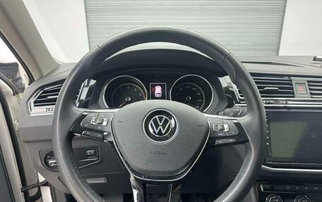 Volkswagen Tiguan II, 2021 год, 2 343 300 рублей, 8 фотография