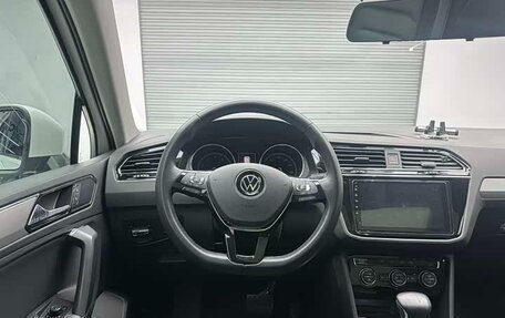 Volkswagen Tiguan II, 2021 год, 2 343 300 рублей, 7 фотография
