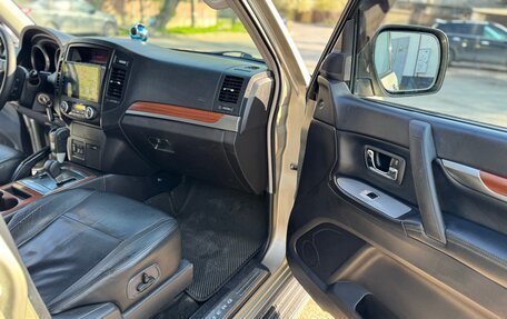 Mitsubishi Pajero IV, 2008 год, 1 750 000 рублей, 10 фотография