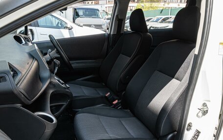 Toyota Sienta II, 2021 год, 1 820 000 рублей, 8 фотография