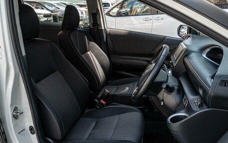 Toyota Sienta II, 2021 год, 1 820 000 рублей, 11 фотография