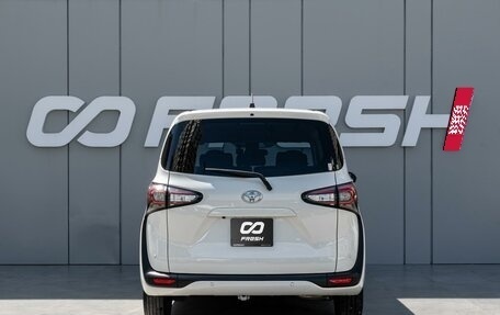 Toyota Sienta II, 2021 год, 1 820 000 рублей, 4 фотография