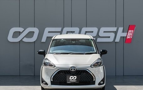 Toyota Sienta II, 2021 год, 1 820 000 рублей, 3 фотография