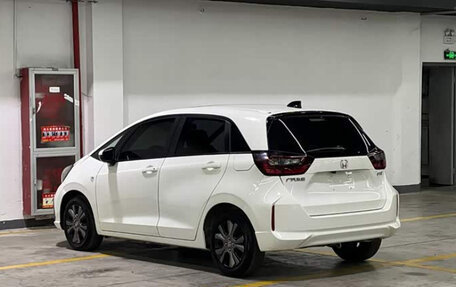 Honda Fit, 2022 год, 1 100 000 рублей, 4 фотография