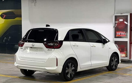Honda Fit, 2022 год, 1 100 000 рублей, 5 фотография