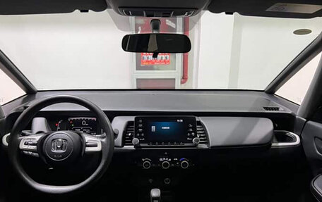 Honda Fit, 2022 год, 1 100 000 рублей, 10 фотография