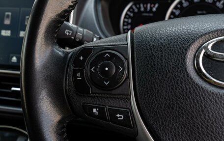 Toyota Voxy III, 2017 год, 2 180 000 рублей, 17 фотография