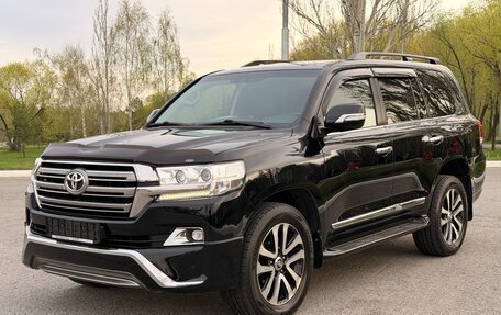 Toyota Land Cruiser 200, 2015 год, 5 670 000 рублей, 3 фотография