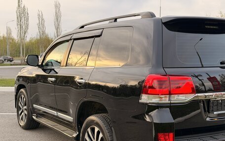 Toyota Land Cruiser 200, 2015 год, 5 670 000 рублей, 6 фотография