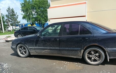 Mercedes-Benz E-Класс, 2001 год, 152 000 рублей, 4 фотография