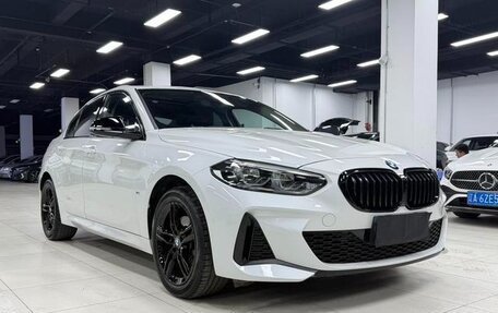 BMW 1 серия, 2022 год, 1 470 000 рублей, 3 фотография