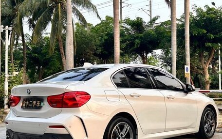 BMW 1 серия, 2022 год, 1 420 000 рублей, 4 фотография