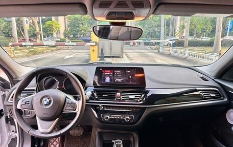 BMW 1 серия, 2022 год, 1 420 000 рублей, 8 фотография