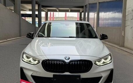 BMW 1 серия, 2022 год, 1 445 000 рублей, 2 фотография